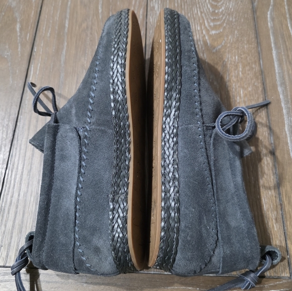 UGG Woodlyn Moccasins, Women's Size 7.5 - Picture 5 of 9